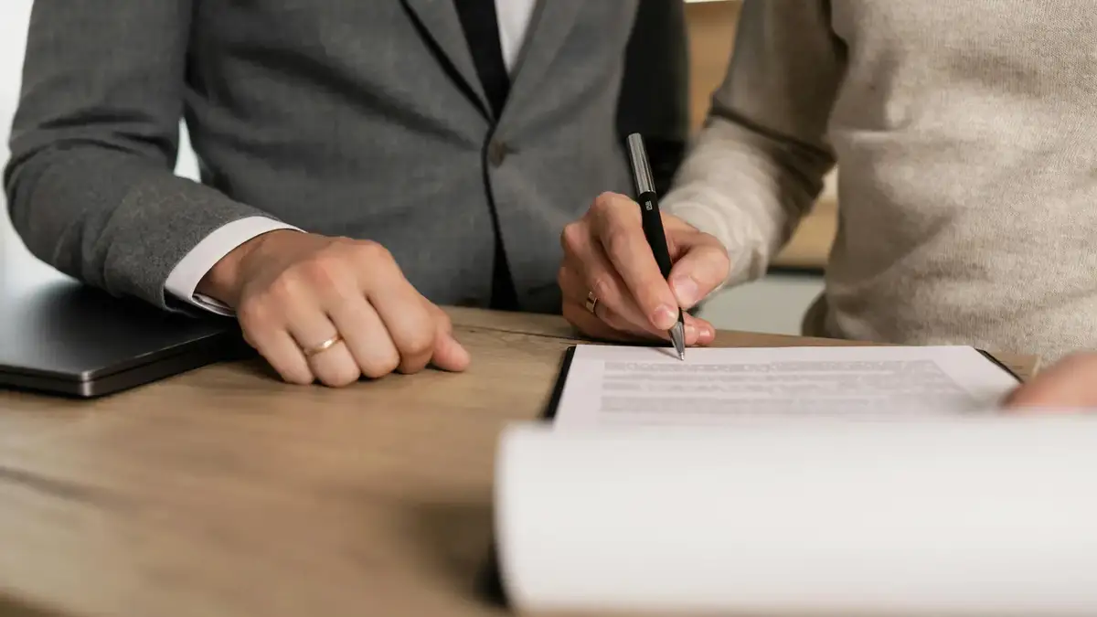 How to Win Government Contracts